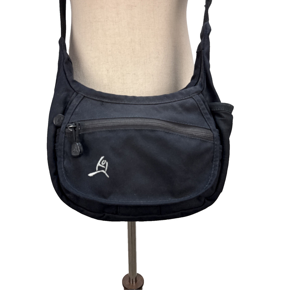 Overland Equipment Vintage y2k Crossbody Bag Black Nylon Messenger Flap‎ Pockets